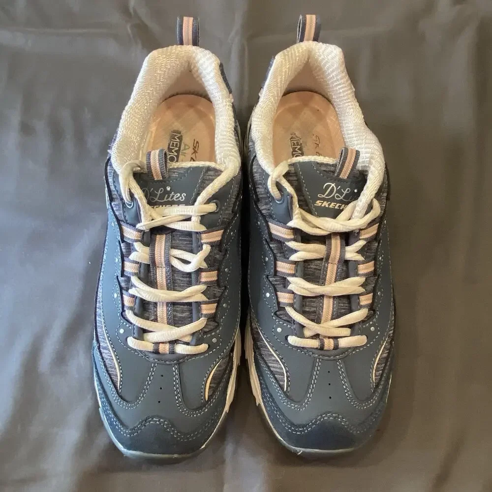 Skechers D’Lites 11936 Women’s 7.5 Navy Blue Leather Memory Foam Sneakers